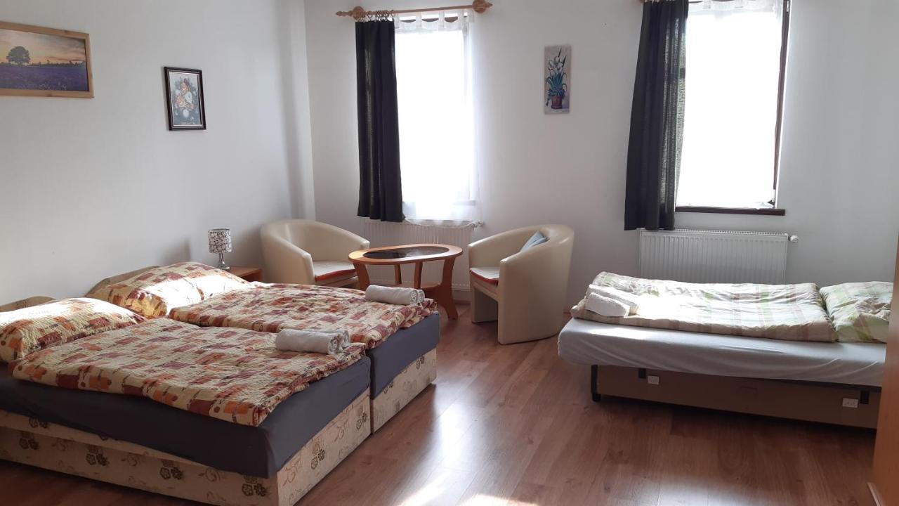 Hotel Bajusz Vendeghaz Tornyosnémeti Exteriér fotografie